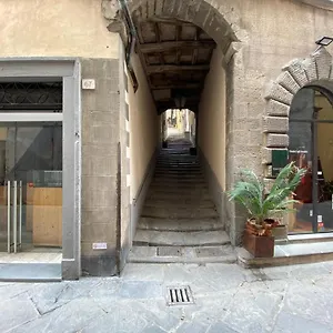 La E Bella Cortona